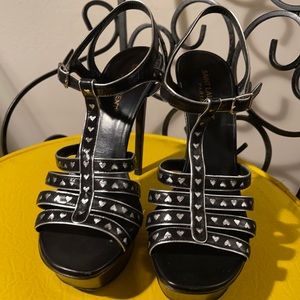 Hearts! Hearts and more hearts! Sexy platform!